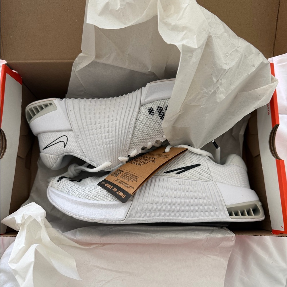 Nike Men's White Athletic Shoes